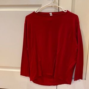 Lululemon Back in Action shirt